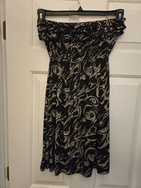 Smocked Strapless Black & Cream Patterned Dress